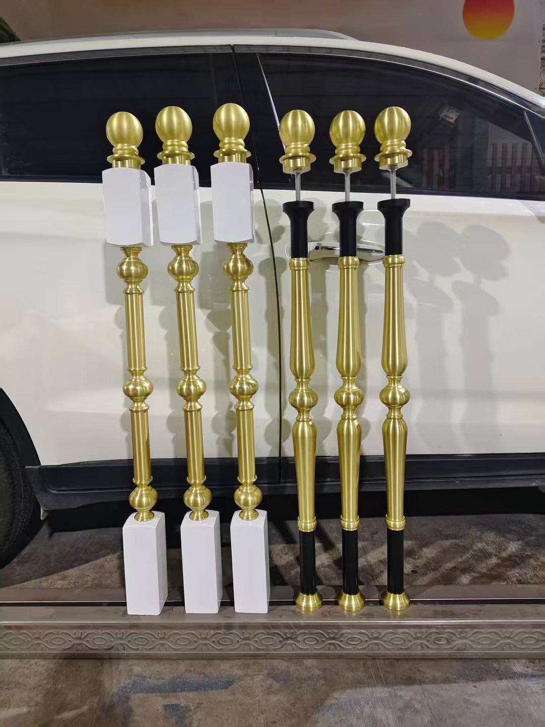 Alabaster Column Ansicht 1