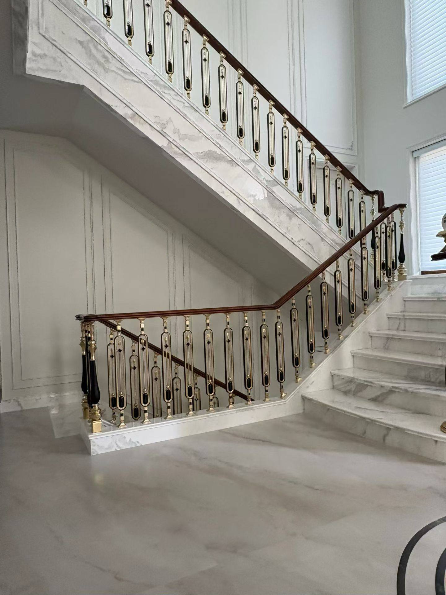 Wendeltreppe mit CHIFU Geländer