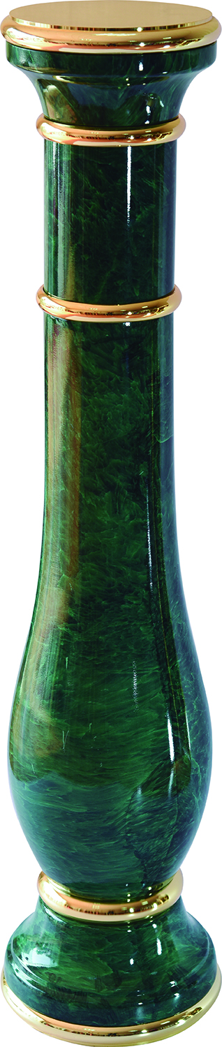 Grüner Marmor mit Messing-Ringen